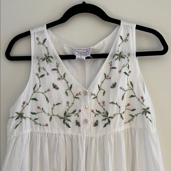 April Cornell Dresses & Skirts - APRIL CORNELL vintage lightweight cotton nightgown with floral embroidery